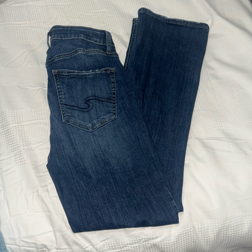 Silver Jeans CO. — New and has NO stains